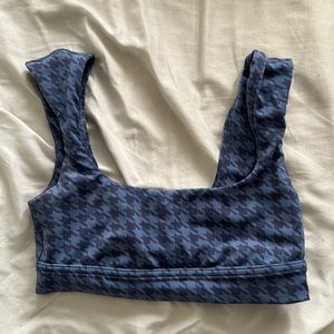 Womens sports bra, size small